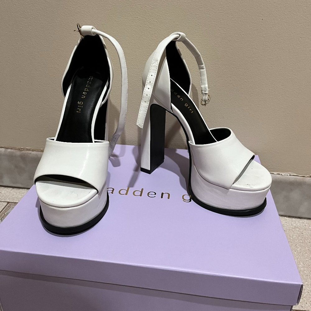 White platform heels size 6.5 and 7.5